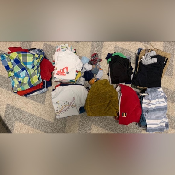 Mix of toddler and preschool clothes - Picture 2 of 2